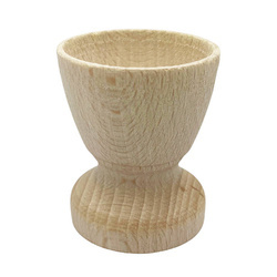Eierbecher aus Holz