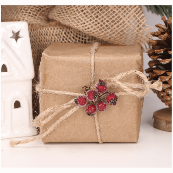 Gefrostete Beeren - bordeaux - 1 Zweig mit 40 Beeren