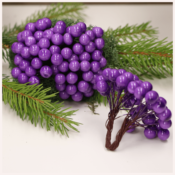 Beerenzweig - violett - 1 Zweig mit 40 Beeren